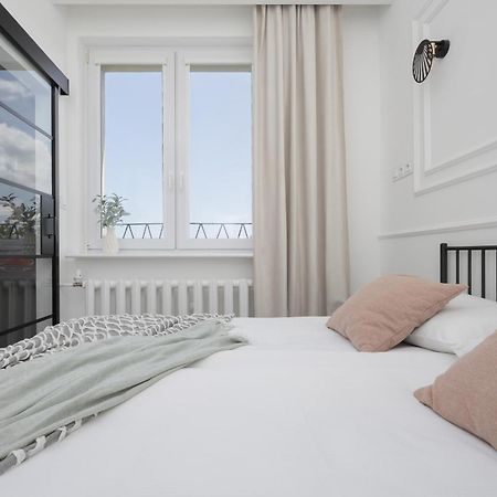Elegancki Apartament Dla 4 Osob W Warszawie By Noclegi Renters Warsaw Exterior photo